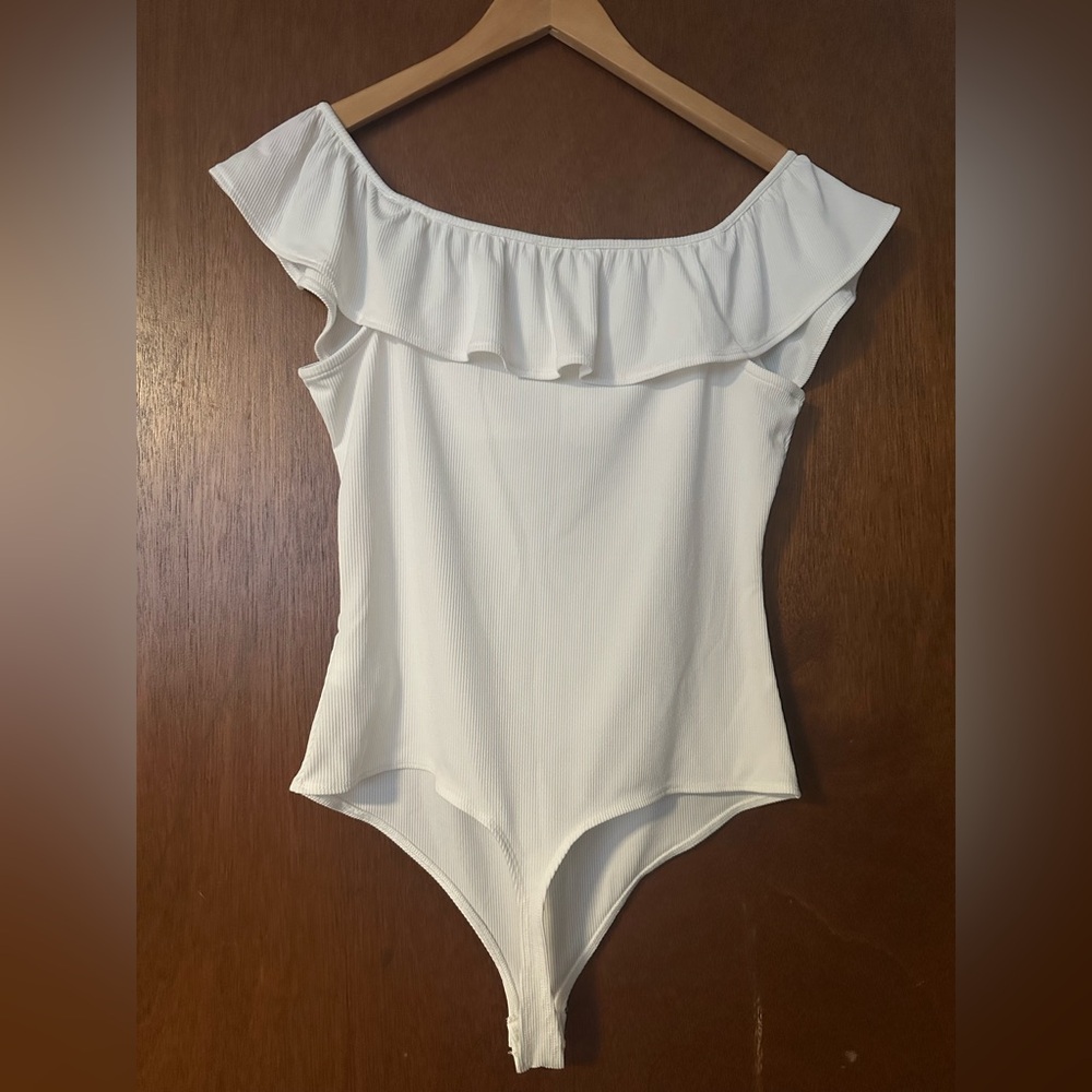 EXPRESS White Ruffle Bodysuit - Picture 2 of 2